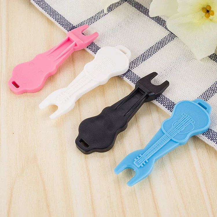 5pcs Random Color Guitar String Nail Puller Plastic Bridge Pin Remover Tool for Ukulele Bass Elastic Guitar Stringed Instruments view 2
