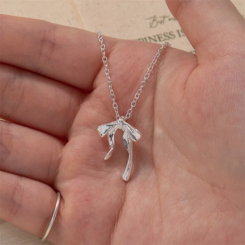Exquisite Clavicle Chain Elegant Scrub Bow Pendant Necklace For Women Girls Temperament Collar Chain Korean Student image 3