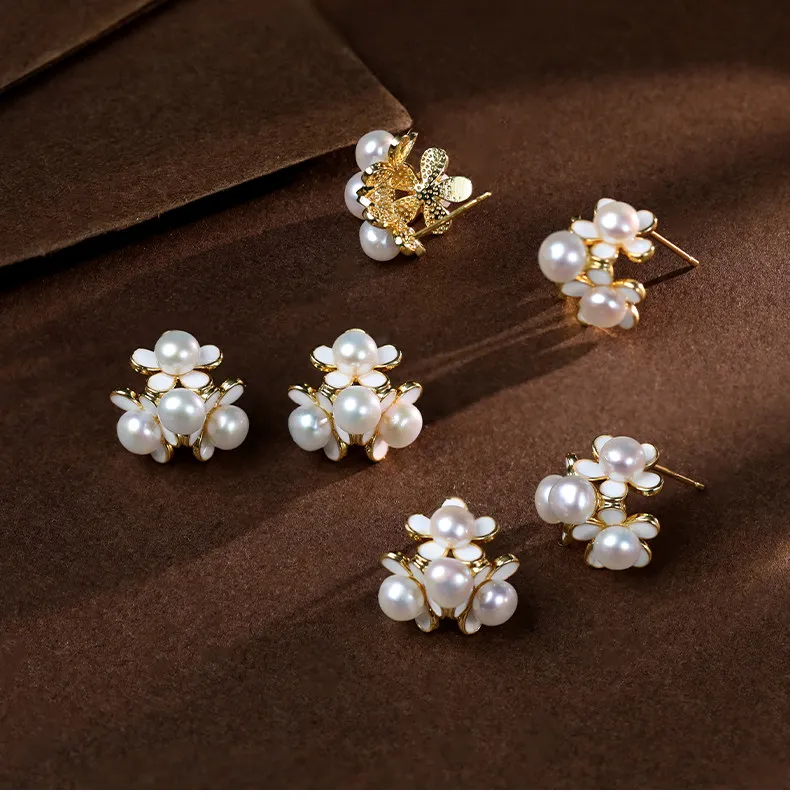 

Korean and Japanese style trendy luxury jewelry for women, fashionable blooming flowers, 5-6mm freshwater pearl flower earrings