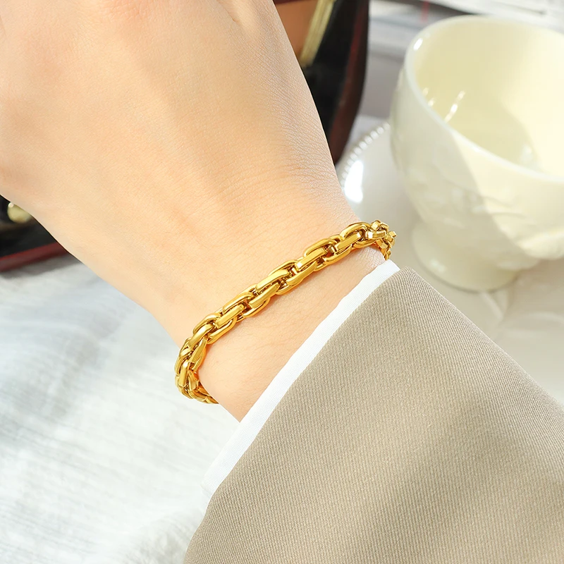 Hip-Hop Fashion Cuban Bracelet Women'S Personalized Thick Chain Stainless Steel Bracelet Fashion Jewelry image 3