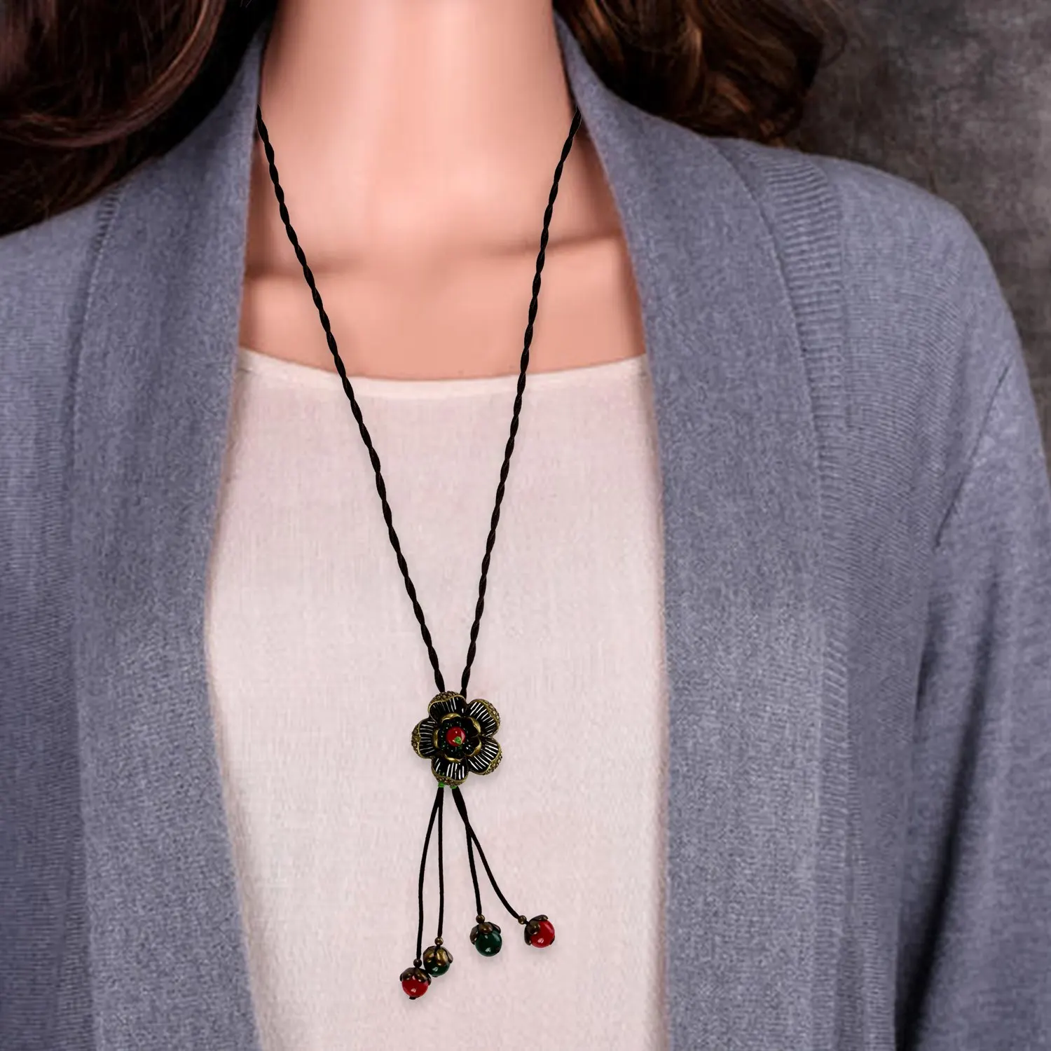 Chinese Style Long Vintage Necklace Women Bronze Flower Pendant Rope Red Natural Stone Hanging Fashion Jewelry