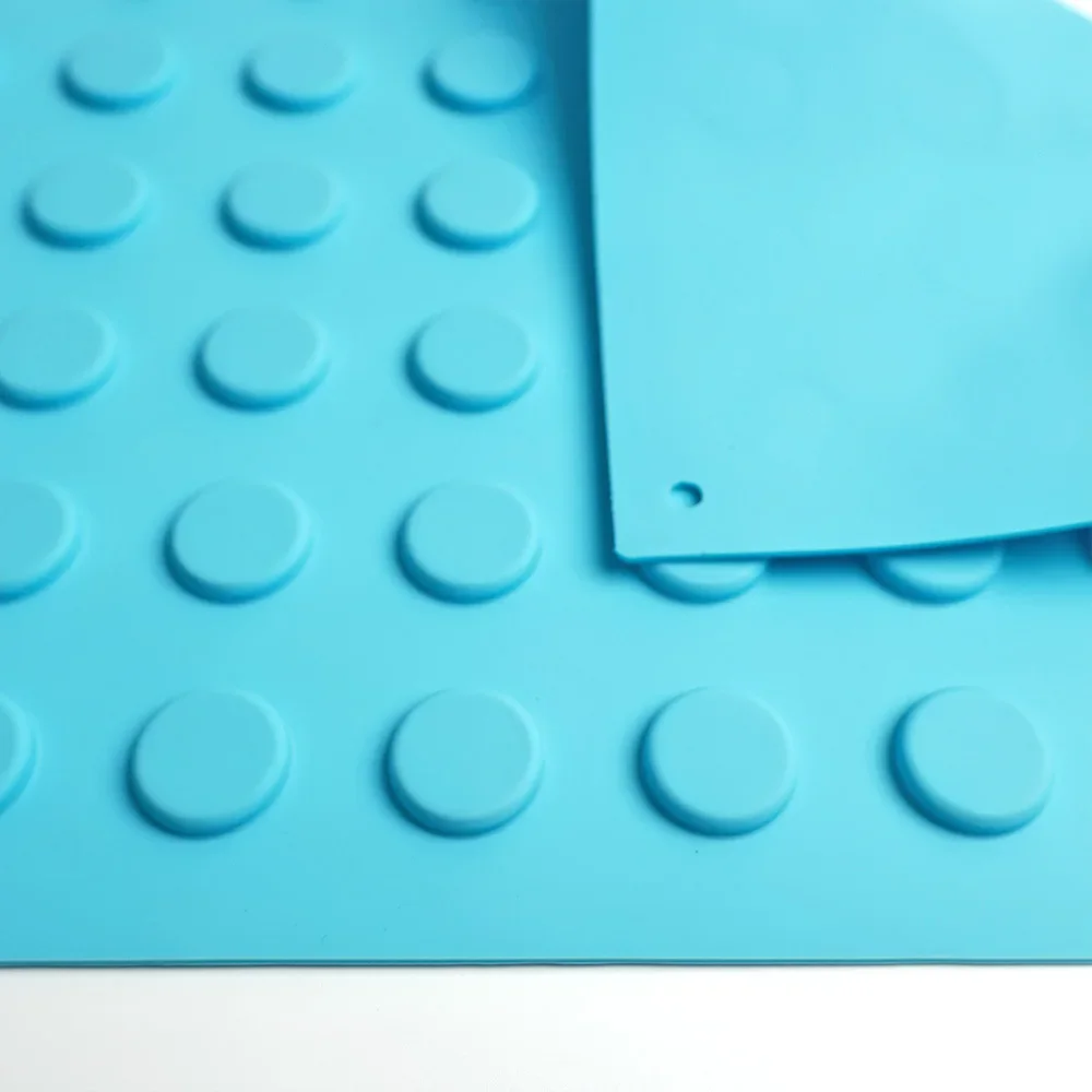 Autoclaveable 30*40cm Magnetics Instrument Silicone Mat Eco-Friendly Color-Specific for Surgical Use Medical Device Accessory