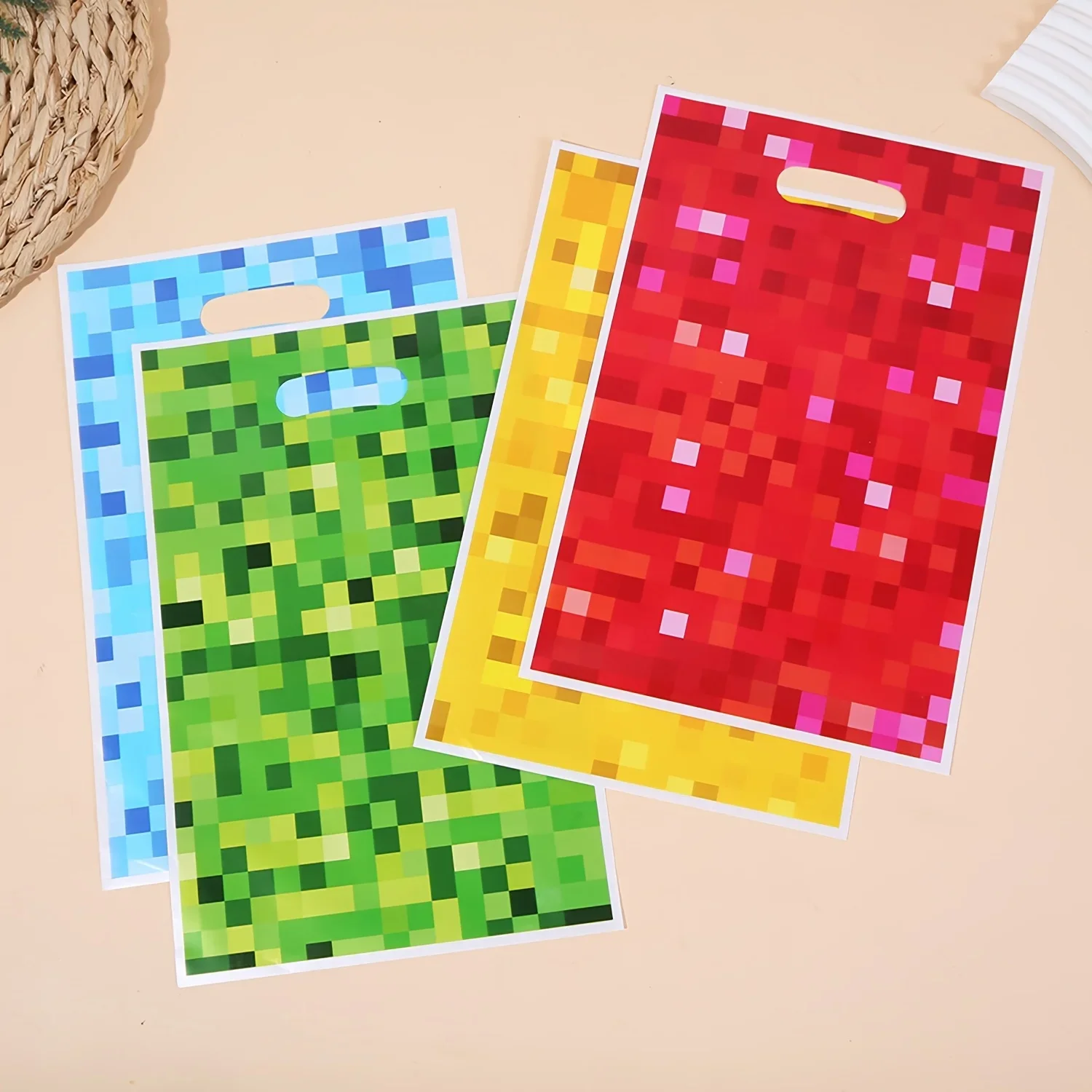 Pixel-Style Plastik-Partygeschenktüten Bunte Pixel-Geschenktüten für Themen-Geburtstagspartys Verpackungszubehör – Detail 2
