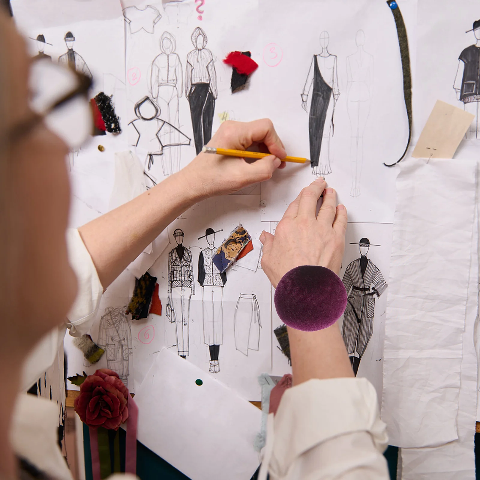 

Wrist Pin Cushion Slap Bracelet Sewing Wristband Needle Organizer Quilting Patchwork DIY Pin Holder Wristlet Sewing Pincushion