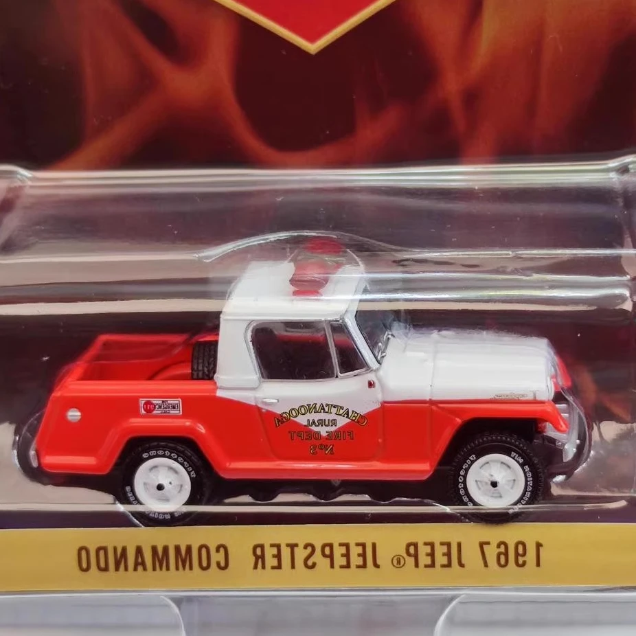 

1:64 1967 Jeep Commando - Chattanooga Fire Brigade No. 3 Alloy Model 30269 Original Packaging Wall Pendant Gift for Friends