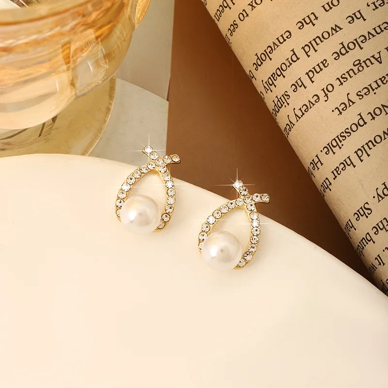 French Elegant Imitation Pearl Cross Stud Earrings For Women Simple Micro-Inlaid Zircon Clouds Airplane Cat Exquisite Jewelry