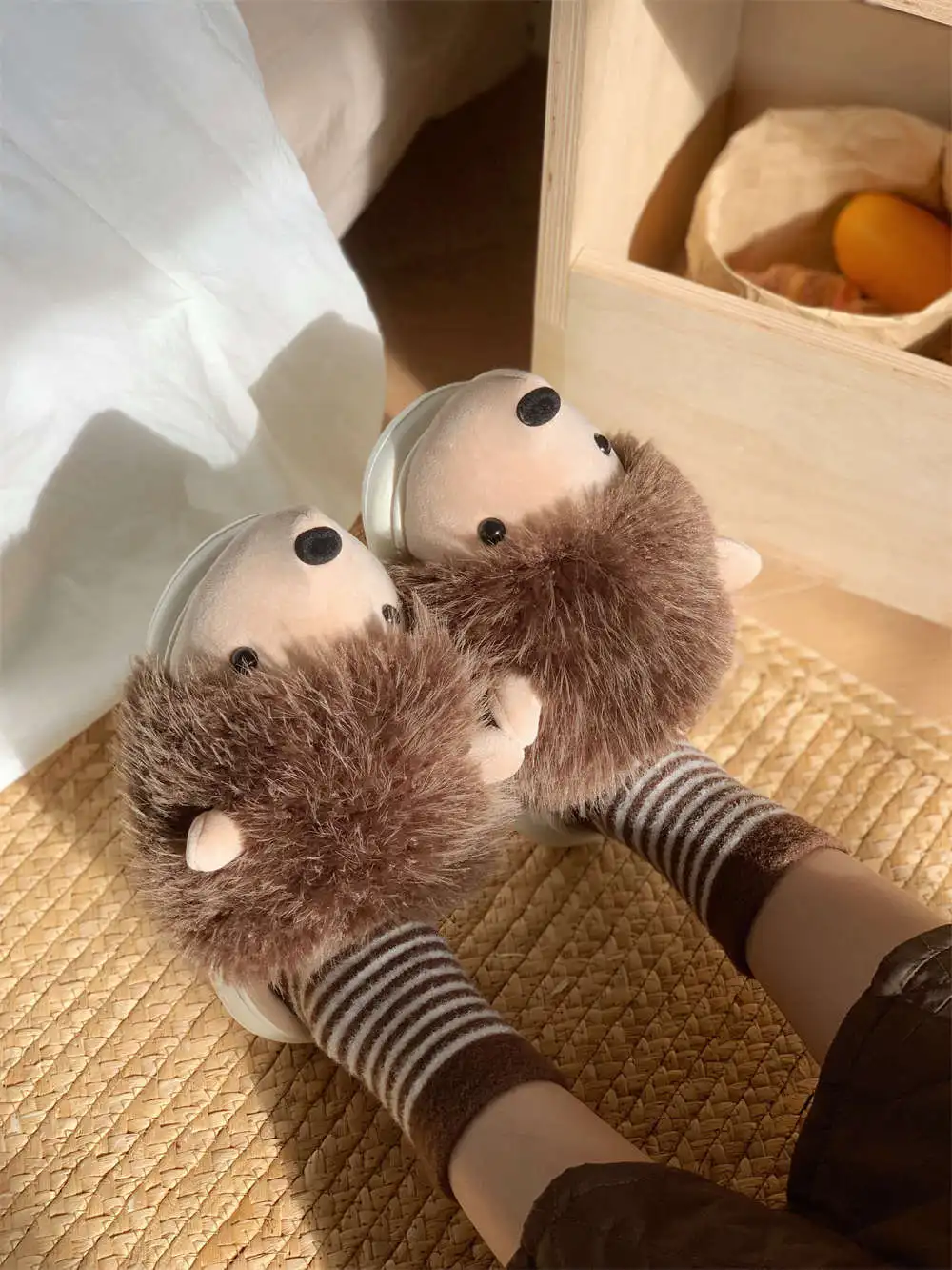 New fluffy snuggle hedgehog slippers women funny 3D animal home slides Christmas gift woman furry slides supple shoes size 44 45