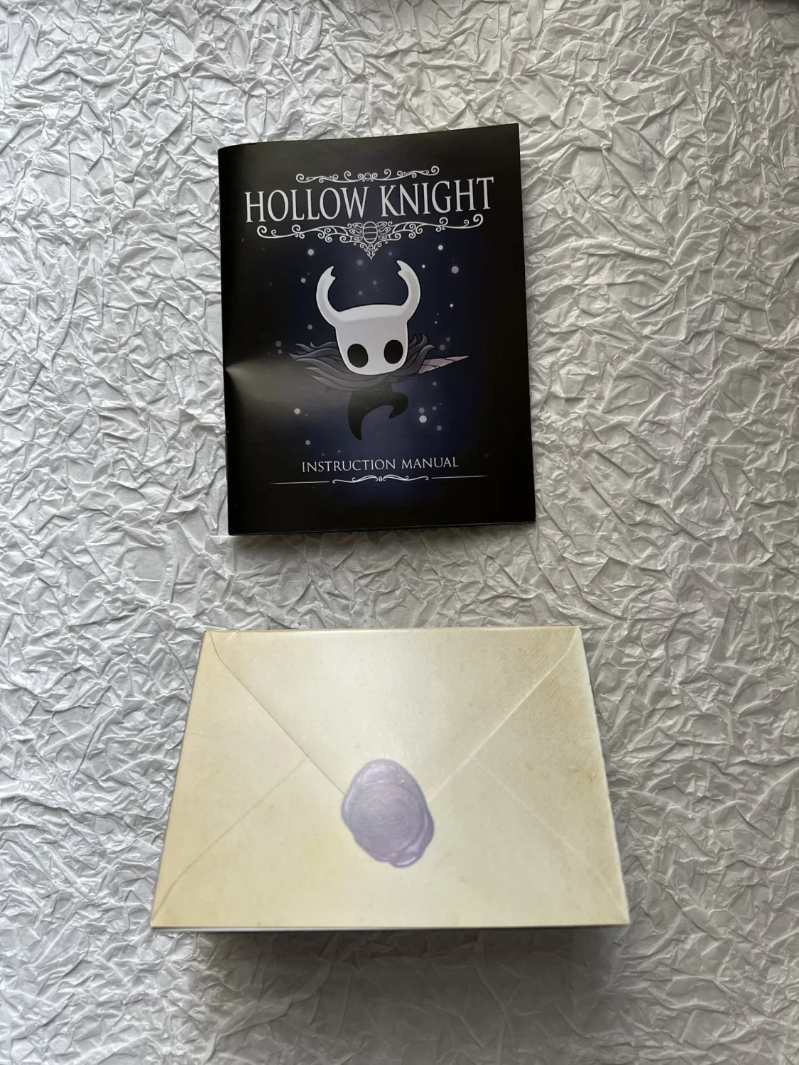

Game Hollow Knight Instruction Manual Photo Album Cosplay Game map Cartoon Book Introduction letter Decorations Collection Gift