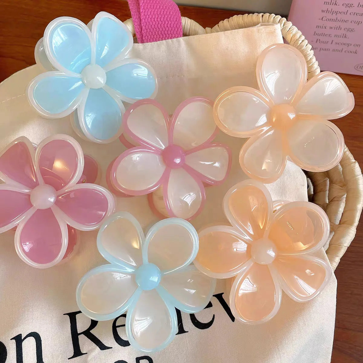 

Jelly Large Flower Hair Claw Clips Crab Women Girls Sweet Ponytail Holder Hair Clamps Barrettes Hairpins Hair Accessories Summer