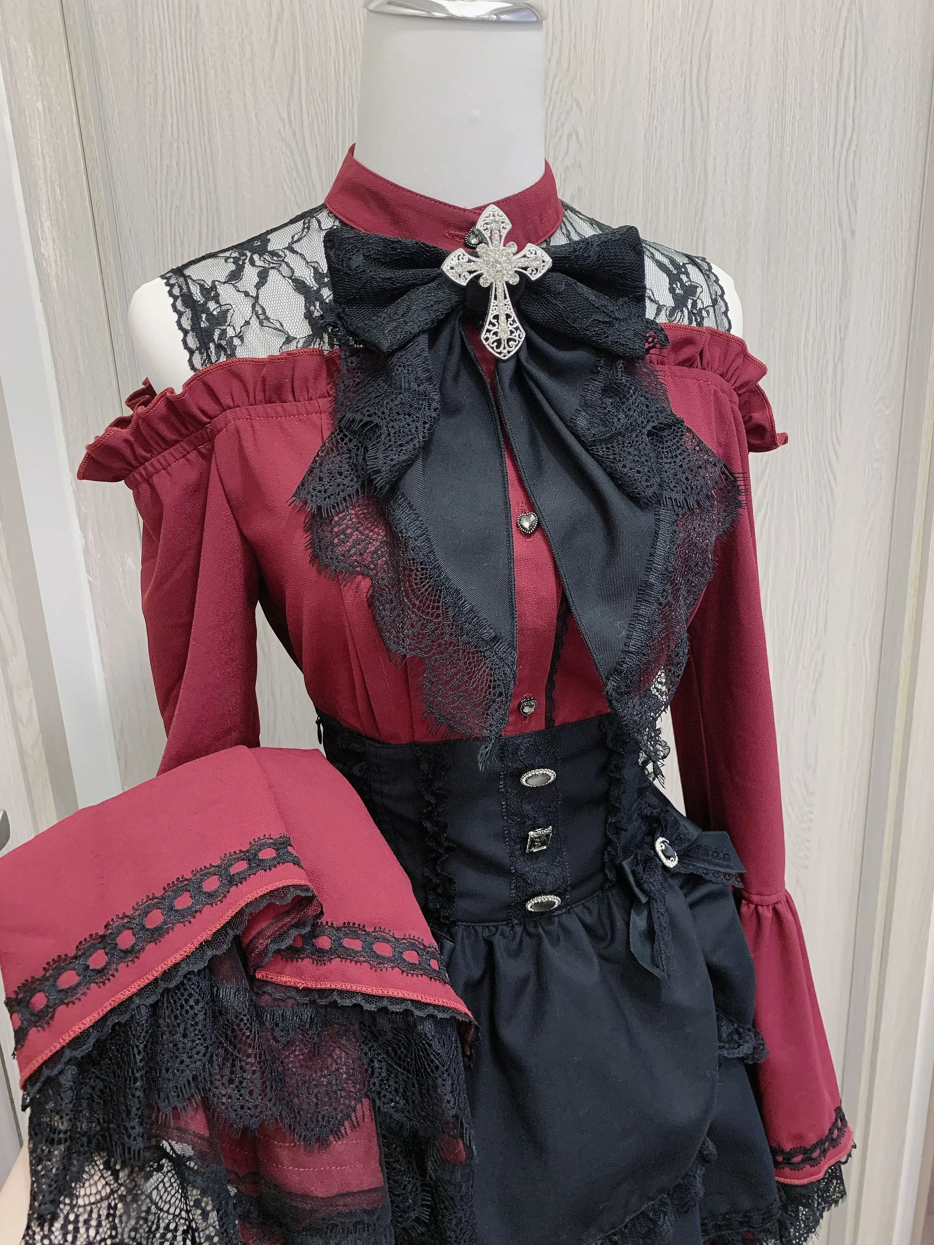 Japanese Mine Series Mass Production Shirt Lace Splicing Bow Cross Off-the-Shoulder Black Red Long Sleeve Lolita Blouses Skirts