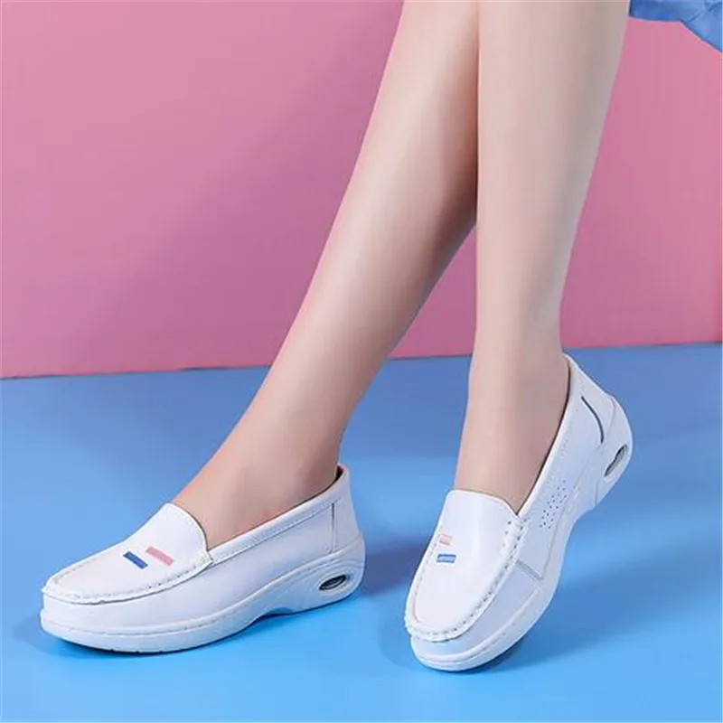 Women White Nurse Shoes Soft Sole Genuine Leather Female Slip-on Ballet Footwear Nurse Work Loafers High Quality Plus Size 34-40