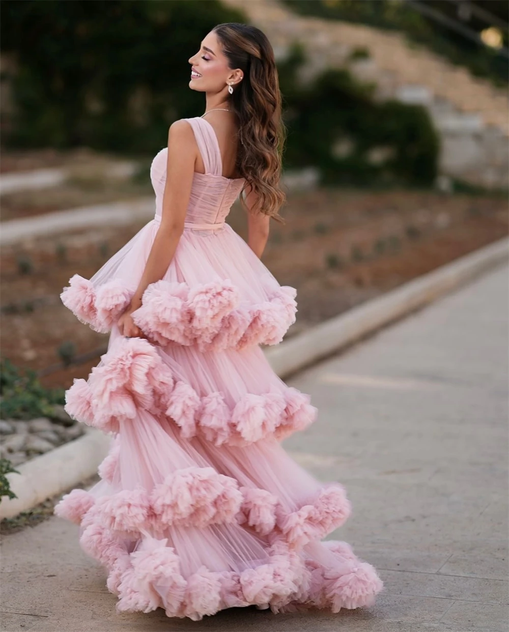 فستان سهرة من التول الوردي عالي الجودة مخصص بدون حمالات بدون أكمام لحفلات العودة للوطن فساتين مناسبة خاصة فاخرة