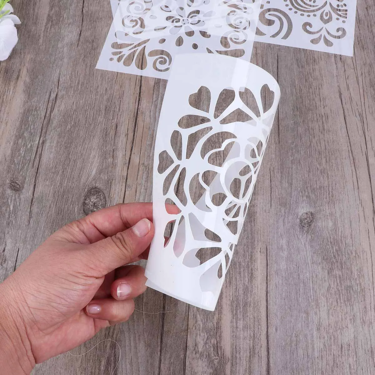 

4Pcs Retro Totem Spray Stencil Reusable Flexible Mold for Cake Decoration Soap Chocolate Fondant Ice Cubes Painting Board