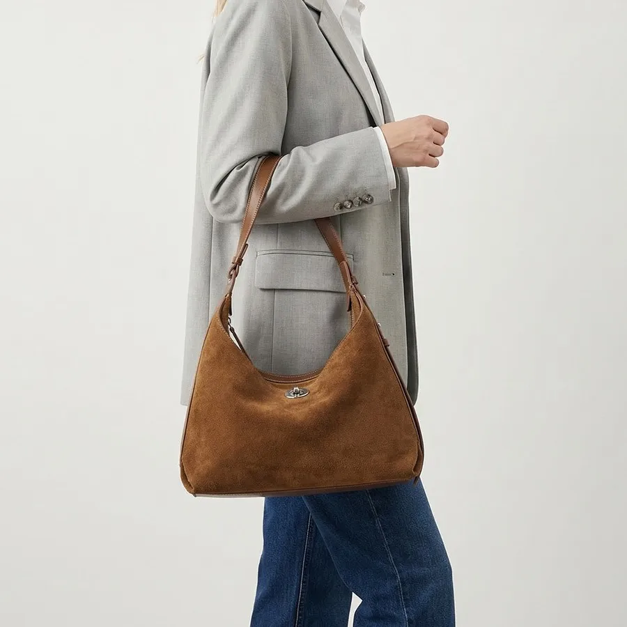 2026 Spring new niche handbag, fashionable trendy, large capacity shoulder and underarm bag, high-end Kelly women's bag