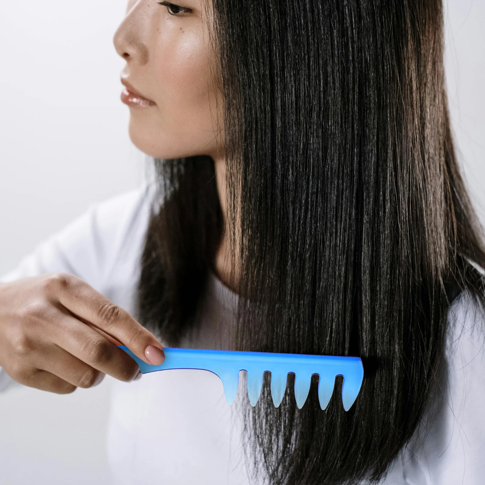 

Wide Tooth Hair Comb Retro Oil Head Styling Tool For Men Women Salon Barber Detangling Smooth Teeth Shark Design Blue