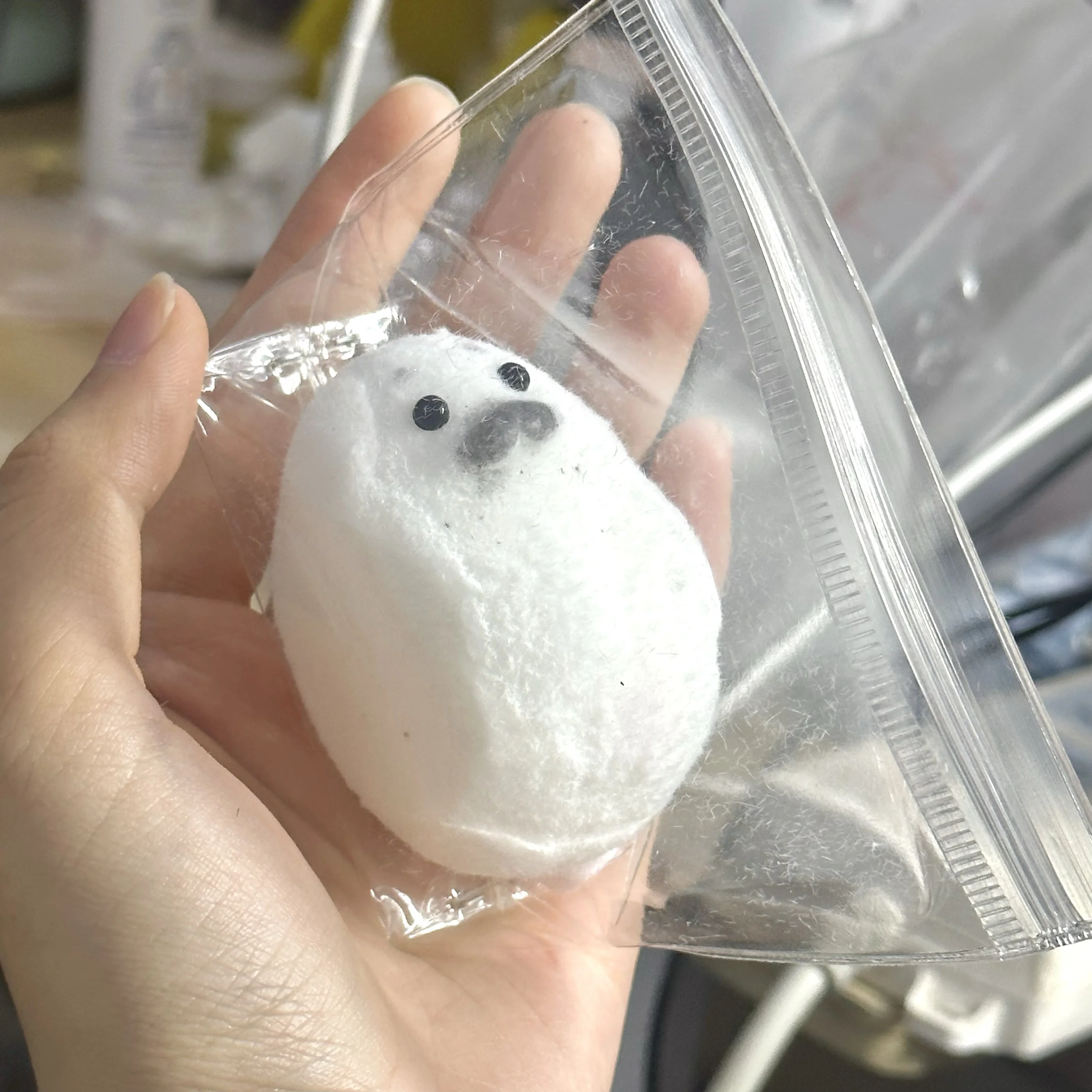 子供のためのカワイイぽっちゃりシール,手作りのシリコンぬいぐるみ,白いふわふわのおもちゃ,テーブル,かわいい女の子,誕生日プレゼント,新しい