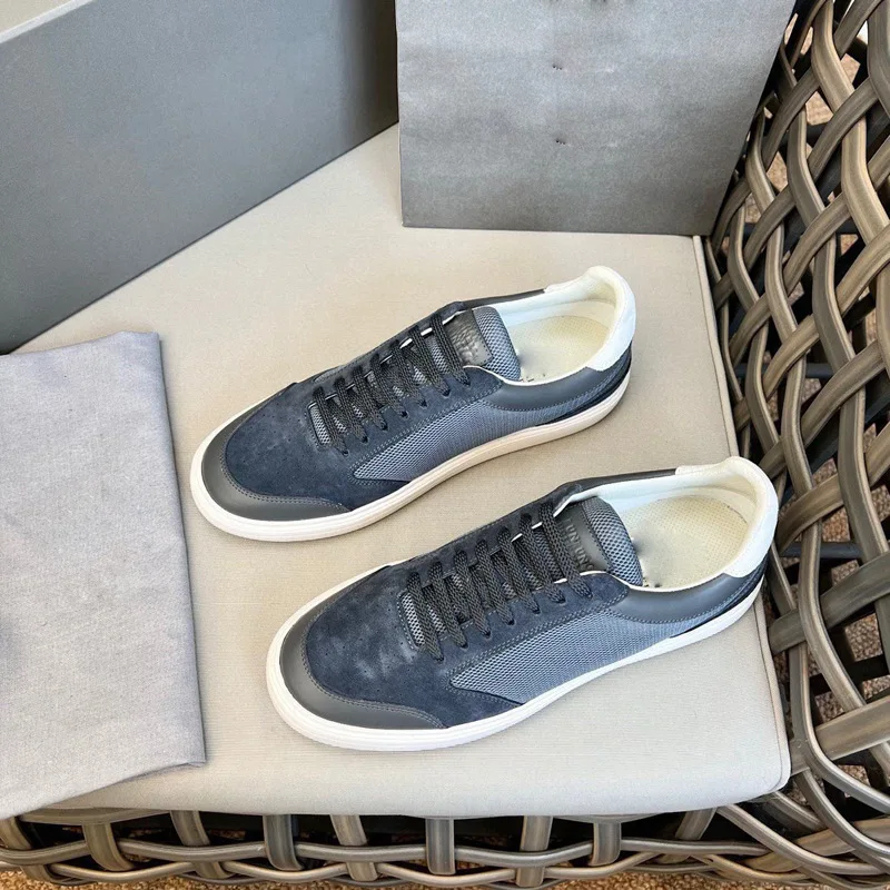 

New Men's Casual Sneakers Suede Mesh Patchwork Breathable Lightweight Business Commute Skate Shoes Comfort Versatile Footwear