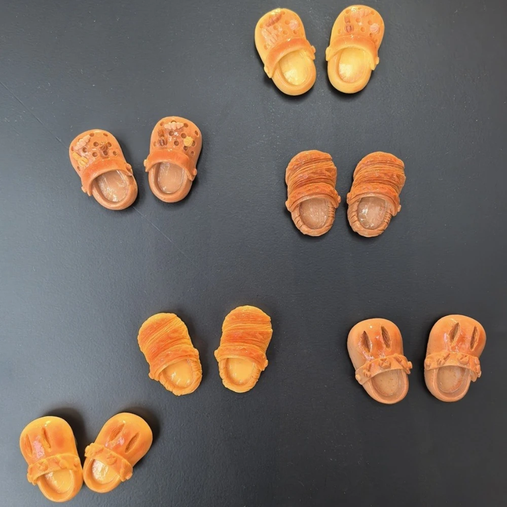 Mini cow horn buns fridge magnet cute simulation of bread holes shoes strong refrigerator stickers boxes christmas decorations