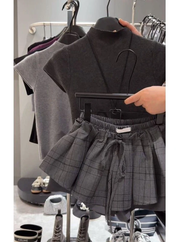 Women's Knitted Short Sleeve High Collar Slim Fit Top And Plaid A-Line  Skirt Two-Piece Set Spring Casual Fashion