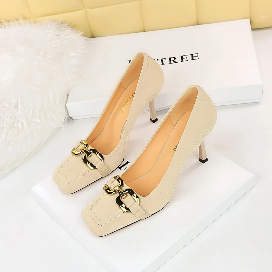 

Fashion Slimming Slim Ultra Heels Shallow Mouth Square Head Metal Buckle Decorative Single Women High Heels Pumps Wedding Shoes