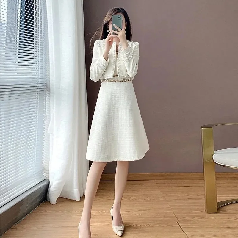 春秋のファッション女性衣装ファッションショートジャケット + ストラップドレス 2 点セットエレガントなノースリーブサスペンダードレススーツ