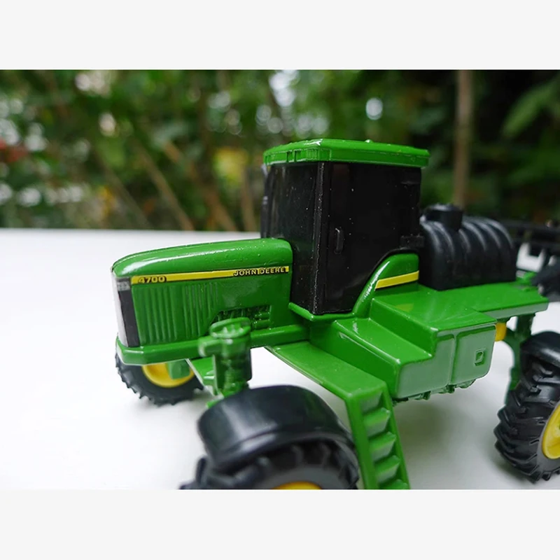 ERTL 1:64 مقياس 4700 و 4710 البخاخ الميداني نموذج سيارة من السبائك الزراعية مجموعة محاكاة نهائية عرض هدية الديكور