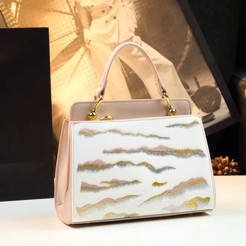 تصميم متخصص العلامة التجارية الجديدة عالية الجودة جلدية النمط الوطني حقيبة يد المرأة المطرزة حقيبة الكتف Crossbody شحن مجاني