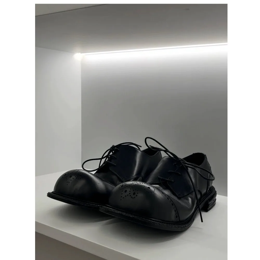 Fashion Genuine Leather Black Round-Toe Lace-Up Derby Shoes Chunky Sole carving Business Shoes ﻿Men's Low-Heel Brogue Shoes