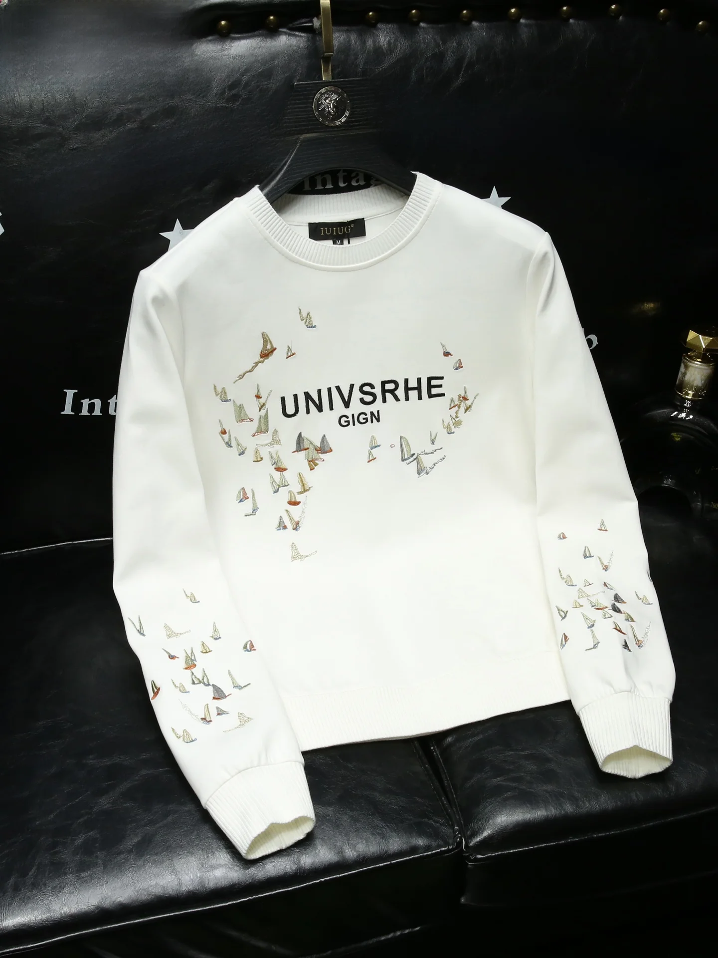 

Ele Embroidered Men's Hoodie Slim Fit Long Sve Base irt Luxury Sle Cotton Polyester Blend Breathable Youth Faion