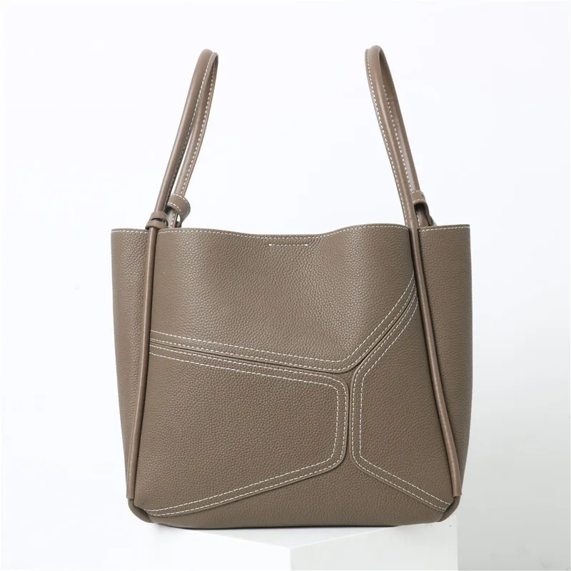 Large Capacity  One-Shoulder Underarm Top Layer Cowhide Big  Tote  Women' s bag