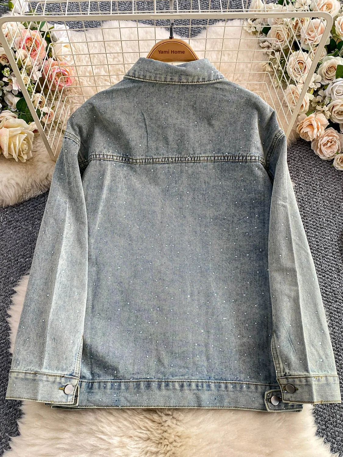 Efekt wyszczuplający, dżinsowa kurtka z długim rękawem, kołnierzykiem, luźny krój, odzież wierzchnia damska, styl casual, dojazdy do pracy, wielofunkcyjna...