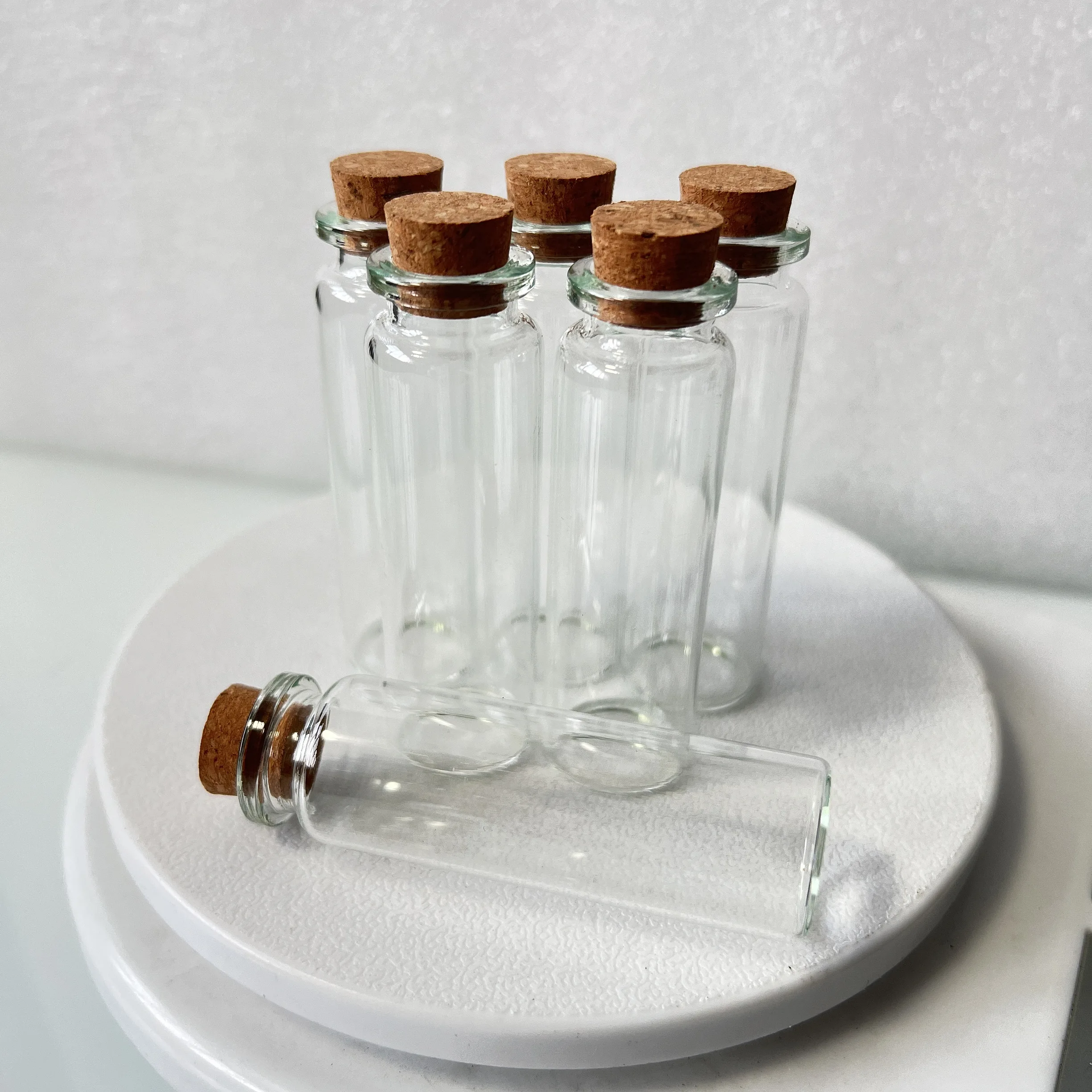 

50 pcs 100 Pcs 15ml Glass Bottles Cork Stopper Tiny Jars for DIY Crafts Home Decor Small Storage Decorative Gift Containers