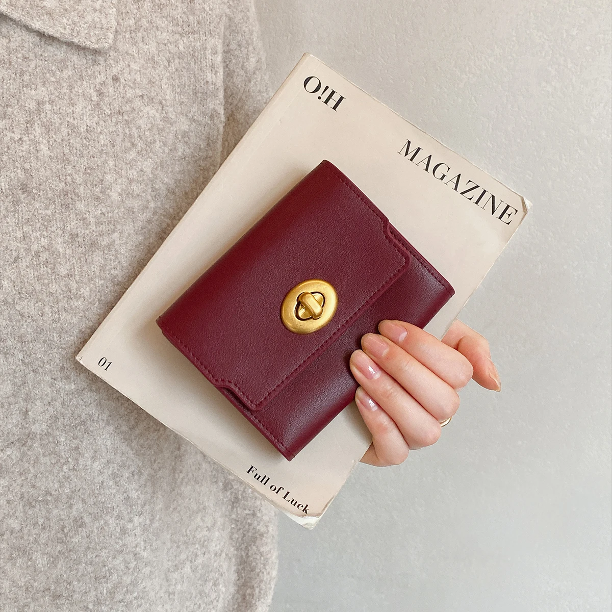 ITAMOOD Red Wallet for Women Fashion Vintage Cowhide Wallet Lucking Wallet Bag a Gift for Girlfriend Genuine Logo Bag