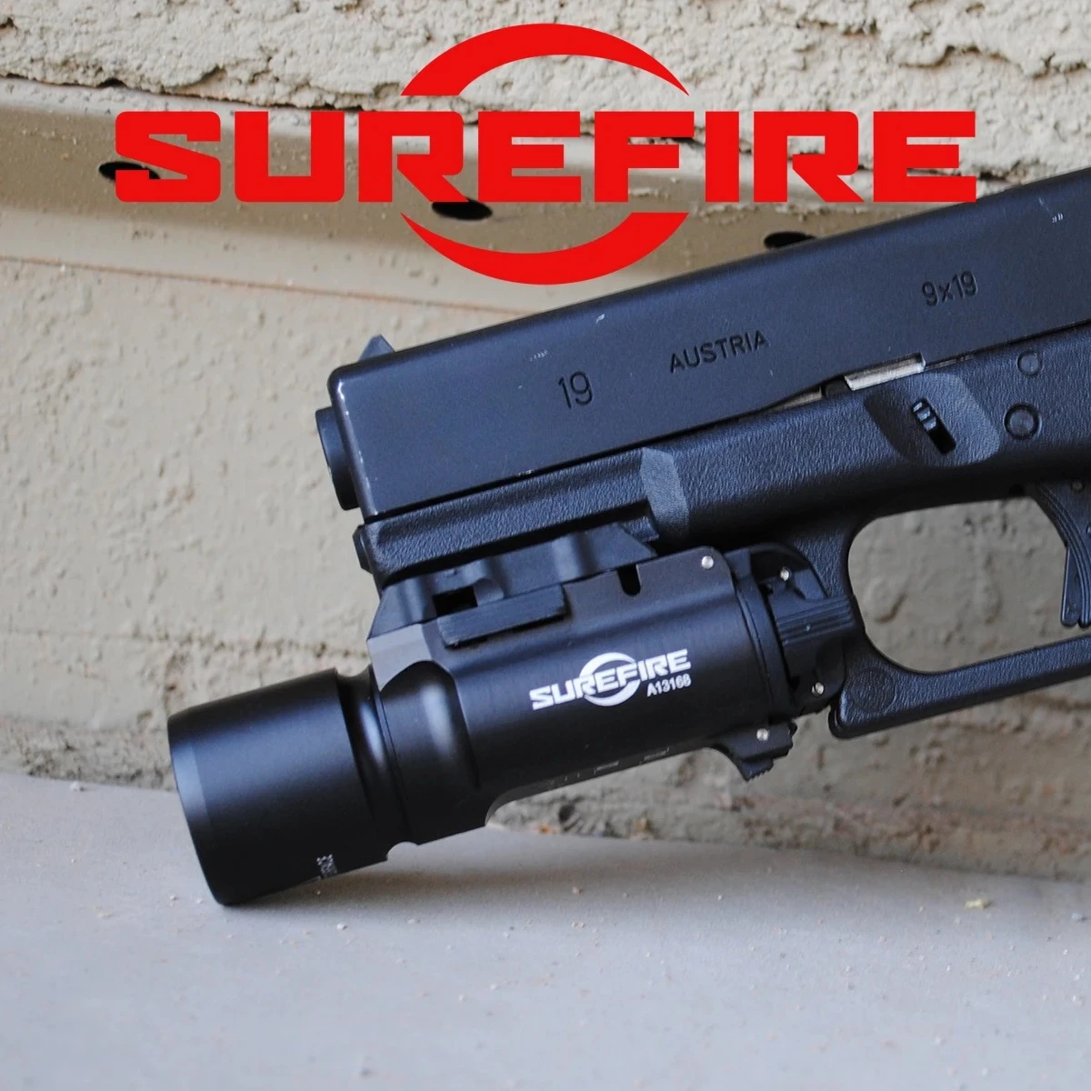 

Tactical SureFire X300 X300U Ultra Metal Pistol Gun LED Light Fit 20mm Rail Airsoft Weapons Hanging Hunting Flashlight