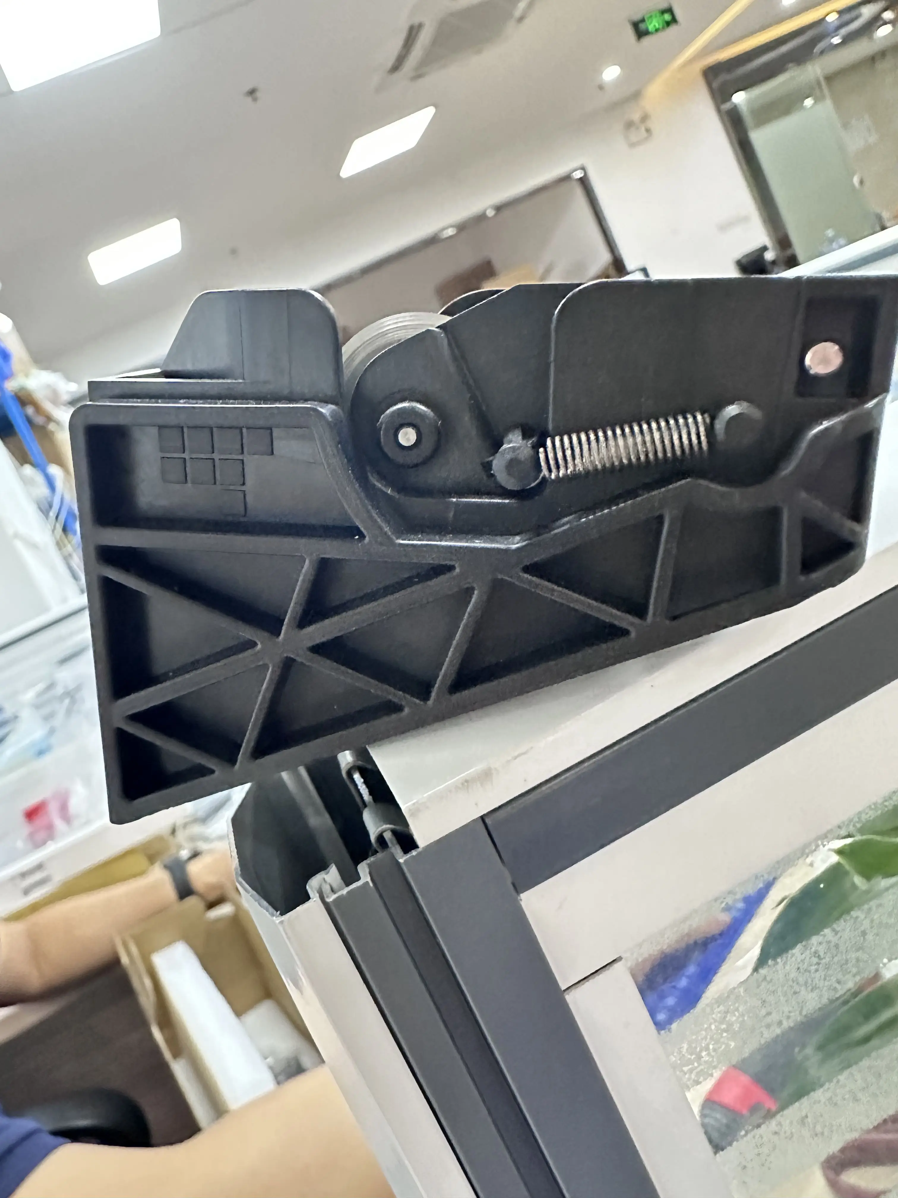 

1 шт. для HP DesignJet T770 T790 T1200 T1300 T2300 CH538-67019 CN727-67023 детали плоттера в сборе с резаком