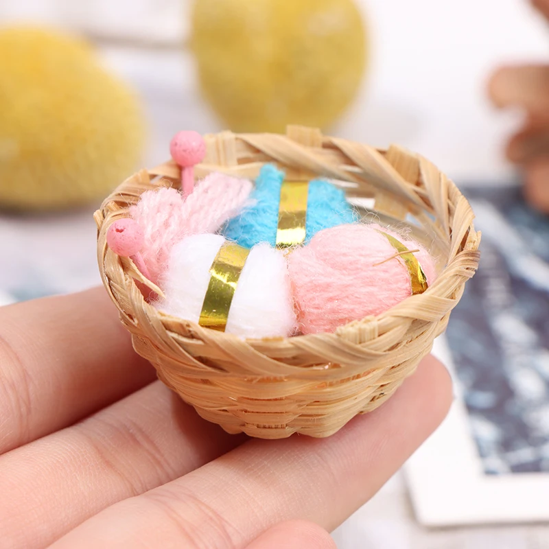 1Set Woolen Knitting Home Work Bamboo Basket Needle Balls of 1/12 Dollhouse miniature