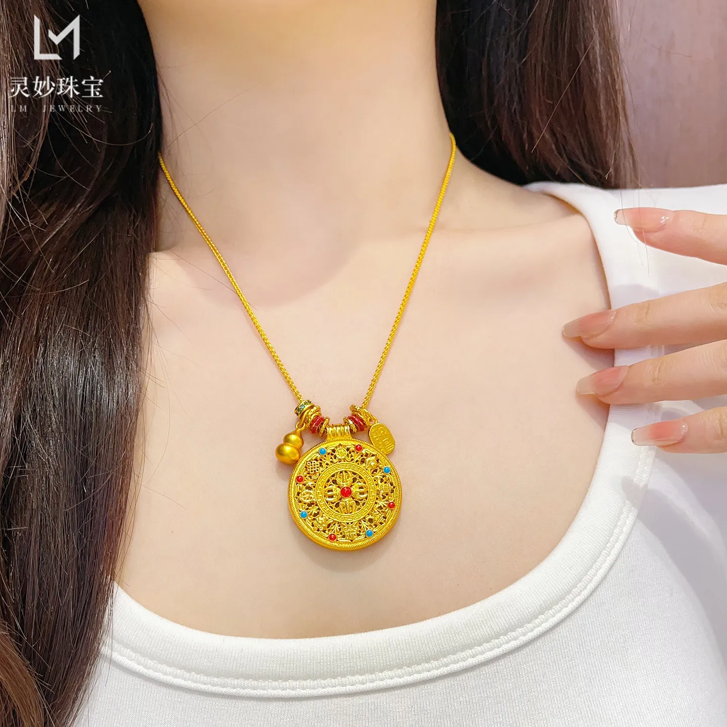 

Women's 24K Gold AU999 Coiled Gourd Clavicle Necklace Pure Gold Full of Blessings Timeless Versatile Jewelry Accessory
