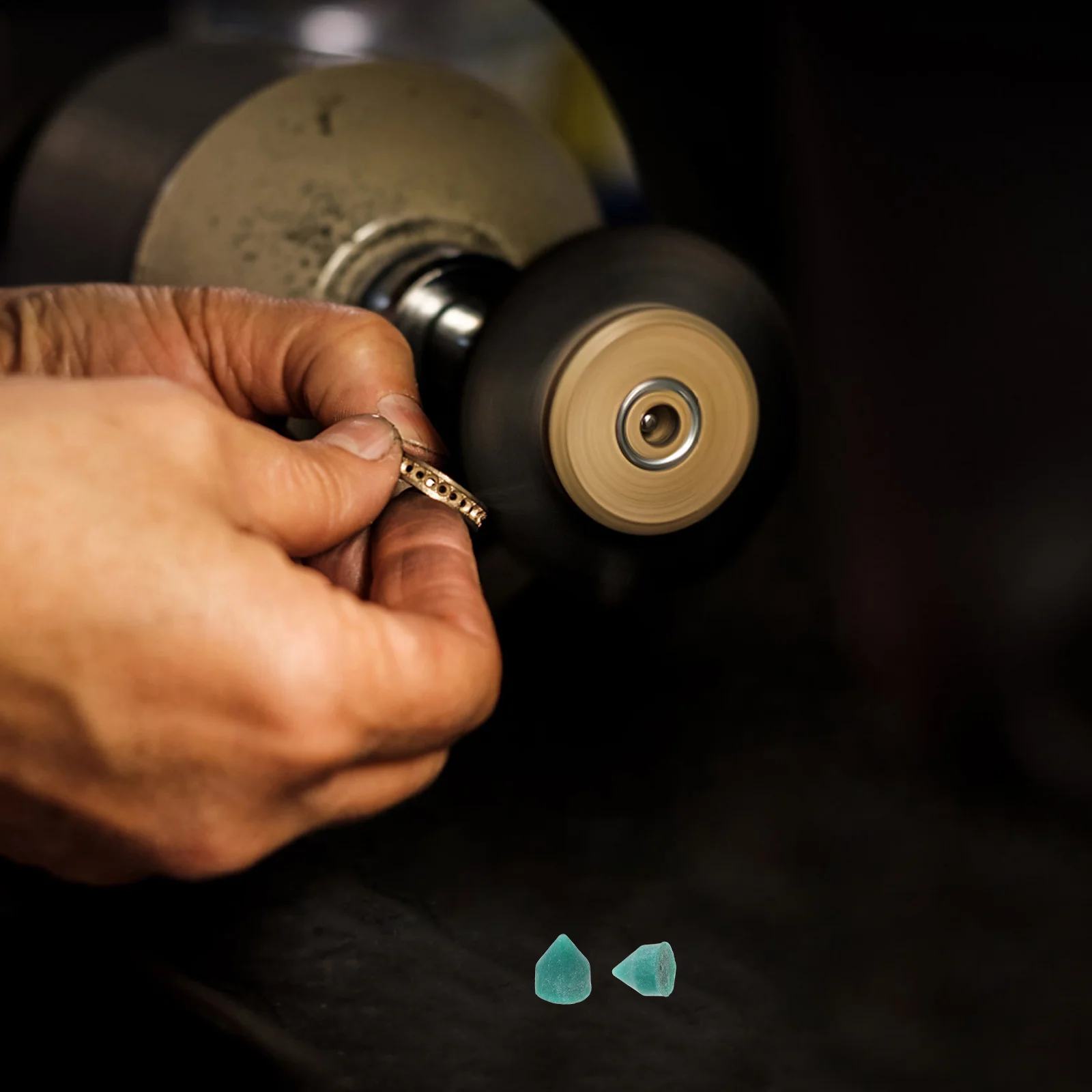 Mídia de enchimento de carboneto de silício, material abrasivo para polimento de joias, mídia de enchimento pequena para todos os tipos de copos rotativos