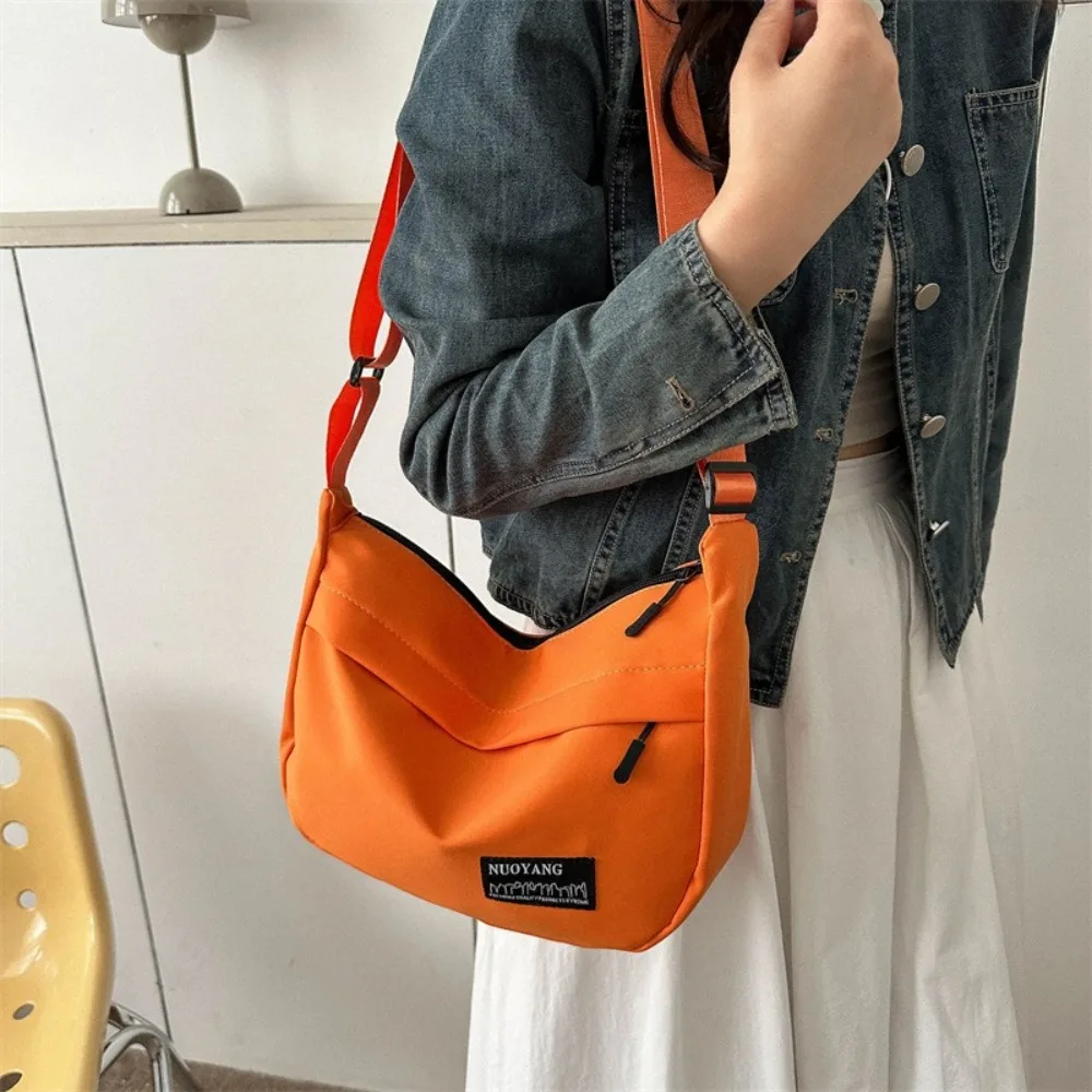 

Large Capacity Oxford Shoulder Bag Underarm Bag Handbag Canvas Dumpling Bag Commute Korean Style Sports Crossbody Bag Unisex