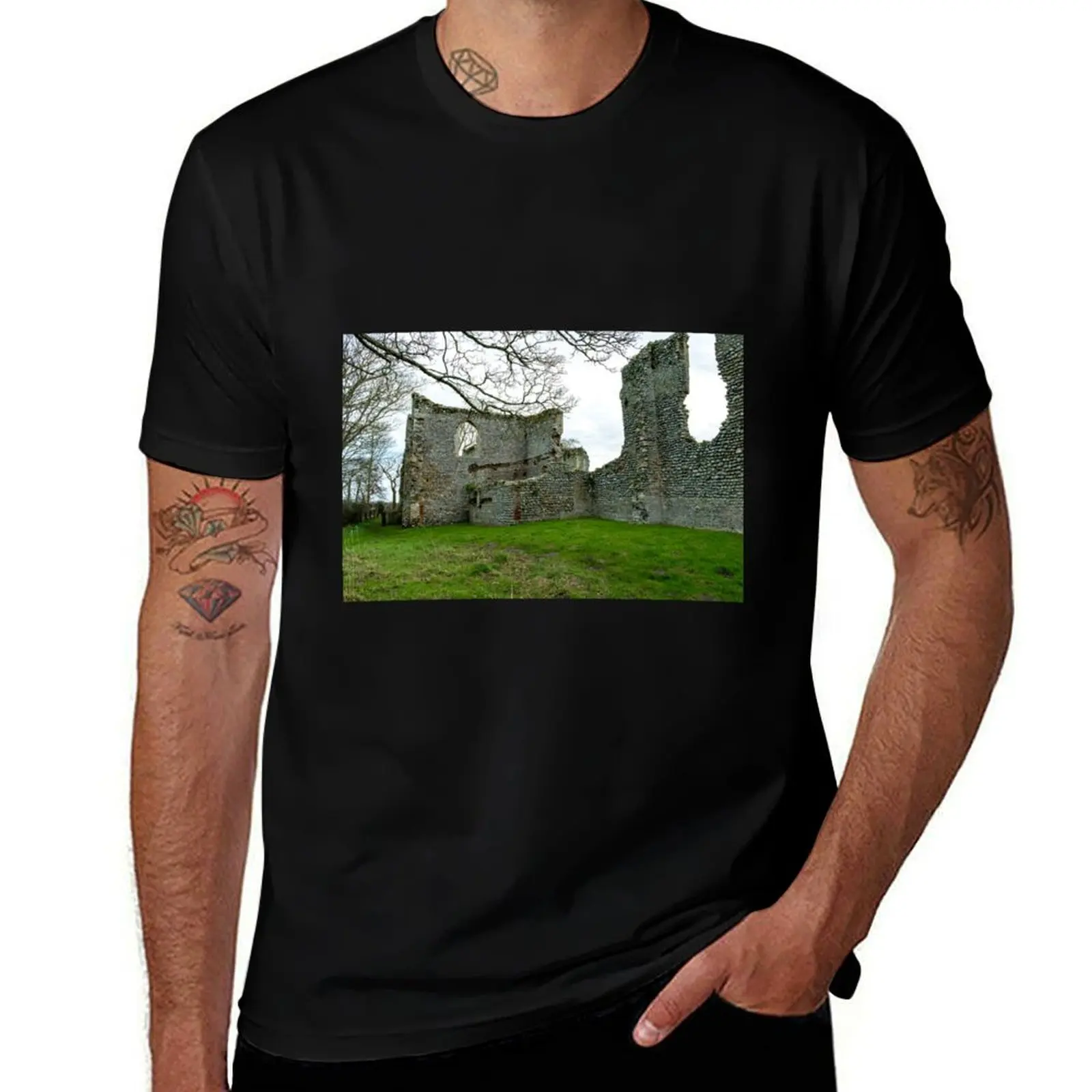 

Priory of St Mary in the Meadow, футболка Norfolk, роскошная футболка, таможенный дизайн, мужские рубашки для тренировок, мужские рубашки
