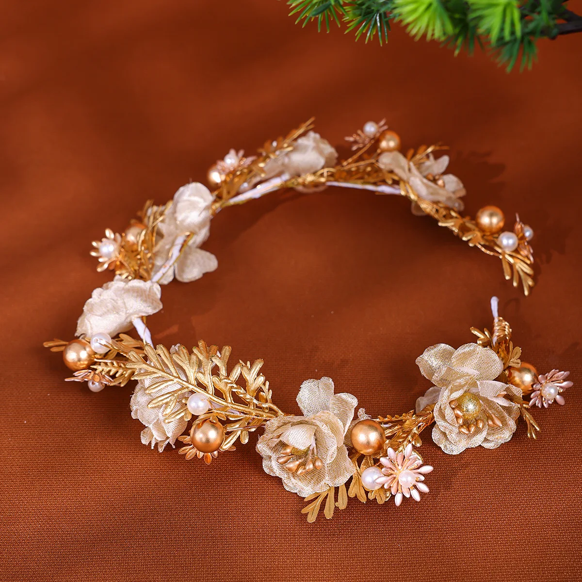 Handmade falso pinho Cone Headpiece, Simulado árvore cedro Headband, Ouro simulado flor