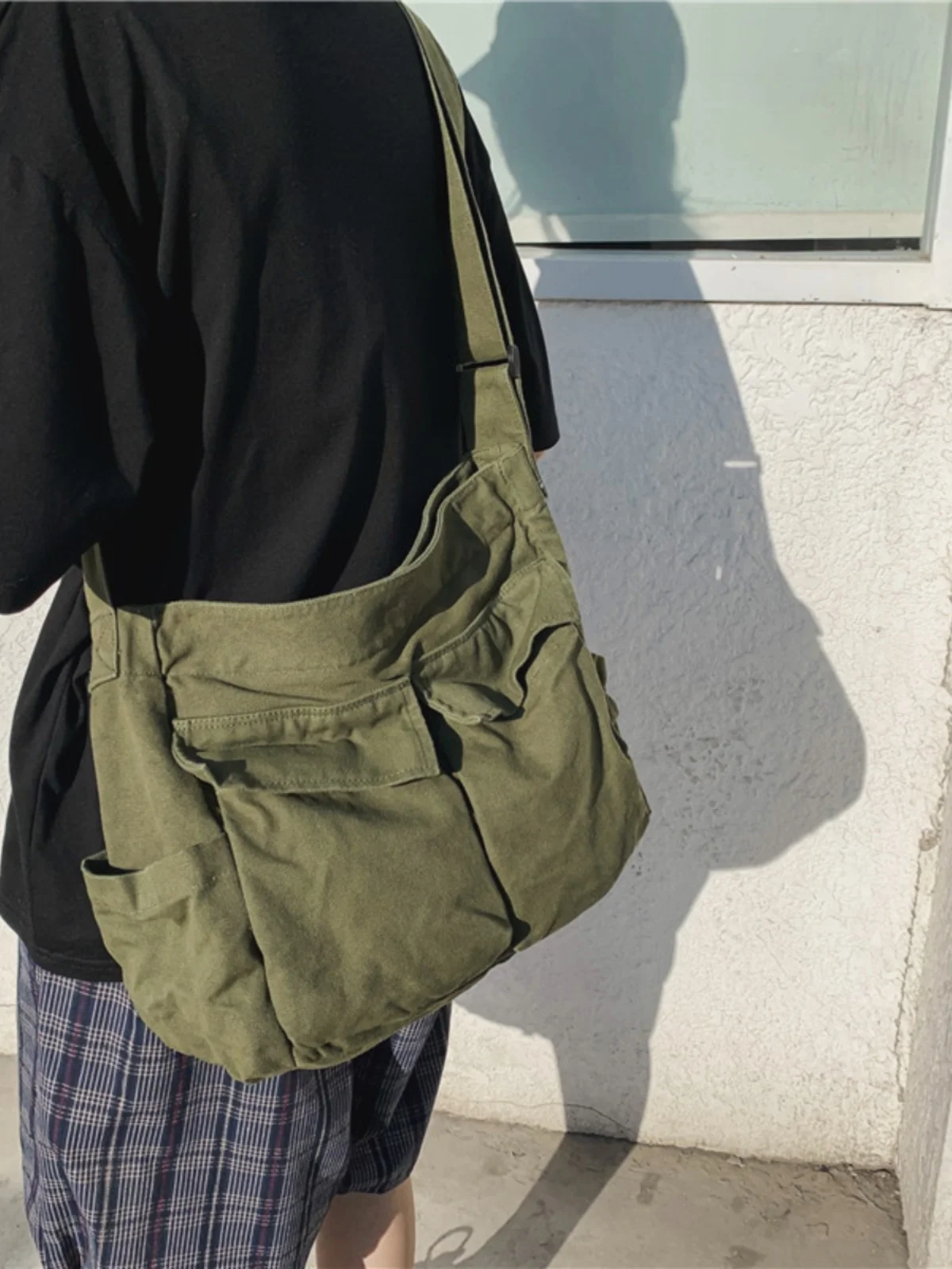

Large Capacity Canvas Crossbody Bag Women's Single Shoulder Backpack Artistic Youth Style for College Students Fashionable Bo...