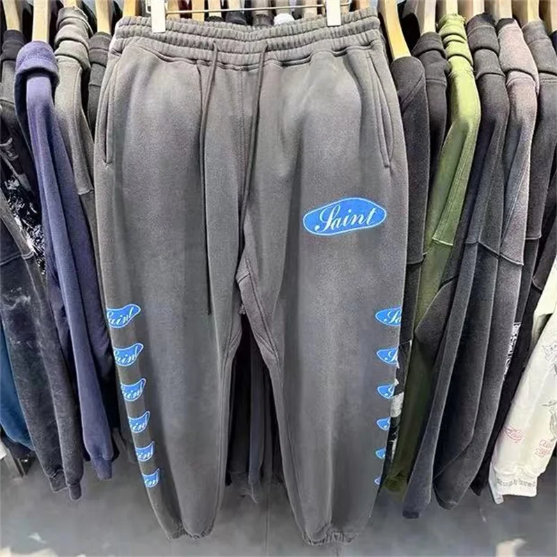 

Спортивные штаны премиум-качества с потрескавленными буквами и принтом Saint Vintage, потертые серые мужские и женские свободные спортивные штаны на шнурке