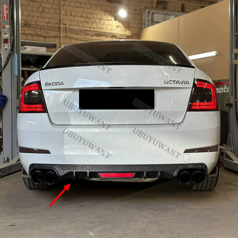 Für Skoda Octavia 2014-2018 Heckstoßstange Diffusor Lip Spoiler Auto Racing Schürze Lip Body Kit mit Bremslicht