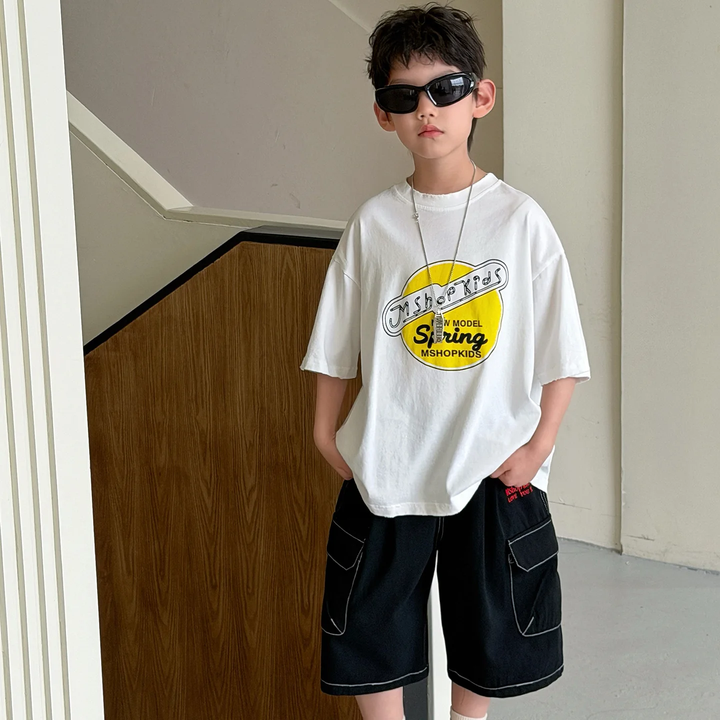 

Summer Boys Korean Style Loose Comfortable Versatile Short Sleeved 2026 New Children Clothing Boys Casual Letter Print T Shirt