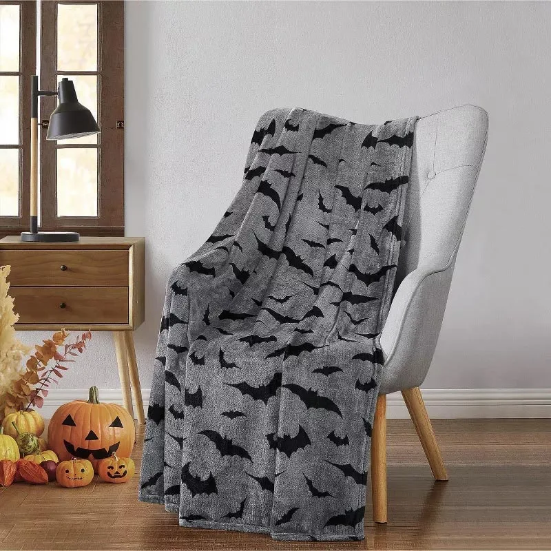 

Super soft plush grey and black scary Halloween bat decorative blanketa