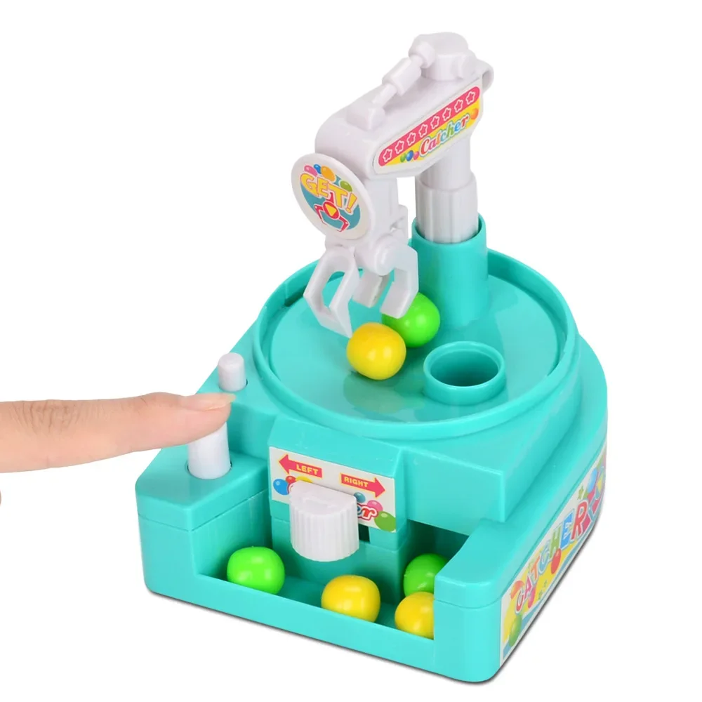 Mini Grasping Music Clip Candy Machine Small Gashapon Catching Robot Children Training Puzzle Twist Candy Action Toy Figures