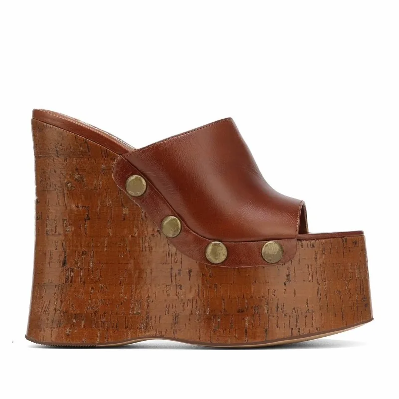 Women'sNewExterior Thick BottomWood GrainWaterproof Platform Metal Nail Button Sandals European and American Fashion Show Shoes image 2