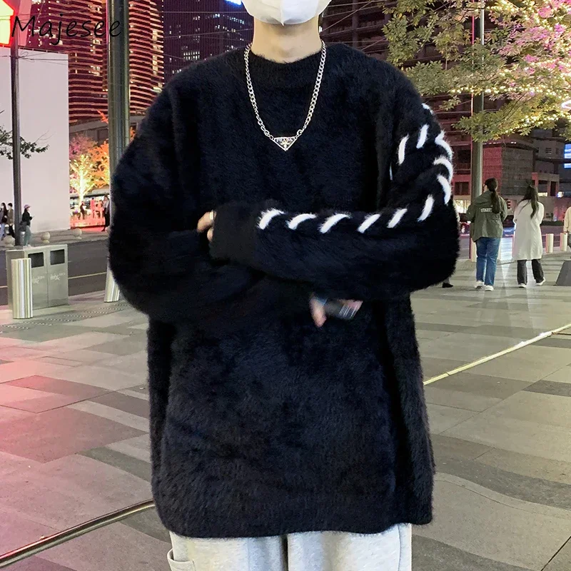 

O-neck Pullovers Men Sweater Designer American Streetwear Vintage Knitwear Y2k Clothes Chic Handsome Student Hip Basics Cozy