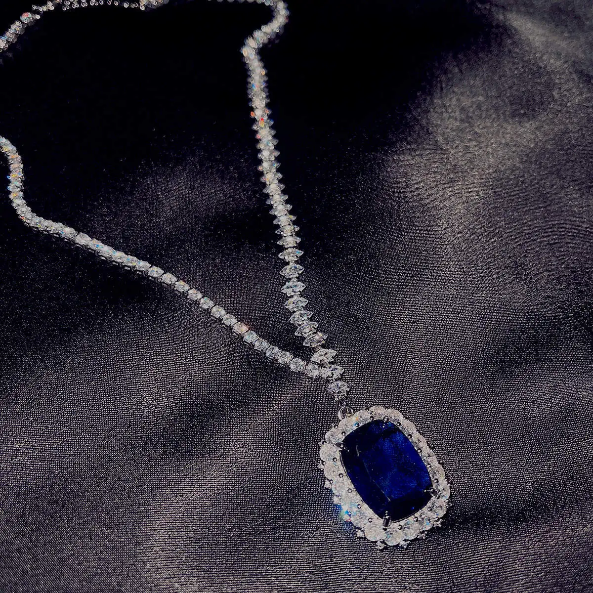 

Luxury Van Gogh Aesthetic Pendant Necklace For Lady Silver Color Necklace with Blue Stone Vintage High Quality Jewelry